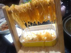 -东口码头·烧鸽子·鱼头泡饼·地方菜(金鹰悦城店)