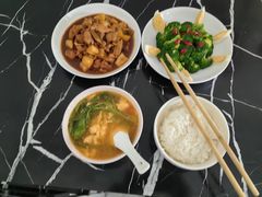 -鲸育宝宝月嫂(徐汇店)