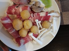 -大中华希尔顿酒店-念自助餐·嗨啤·小龙虾