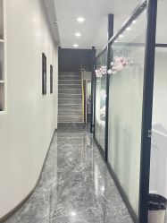 -苗方清颜专业祛痘·皮肤管理