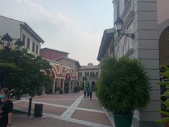 -佛罗伦萨小镇广佛名品奥特莱斯(疏港路店)