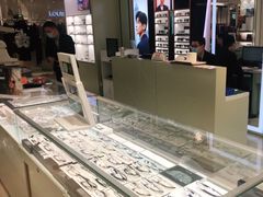 -宝岛眼镜(群光广场店)