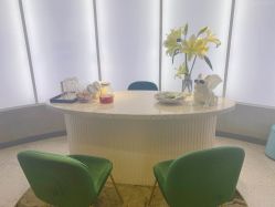 -PE SALON