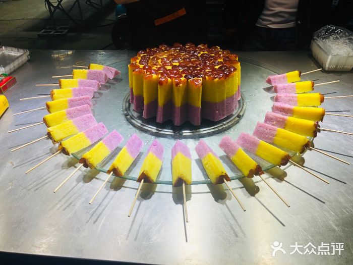 环联1904火车夜市图片