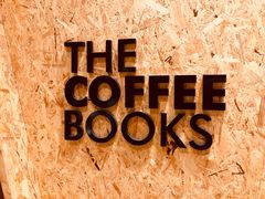 -新华里咖啡书吧(新华书店小寨店)