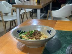 -丁丁猫重庆小面(徐州路店)