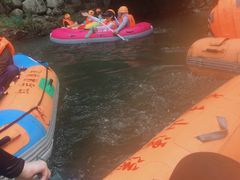 -安吉龙王山峡谷漂流