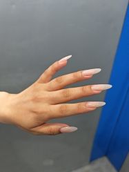 -小黑瓶美甲美睫