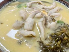 招牌黄鱼面-明呈黄鱼面馆(斜土路店)