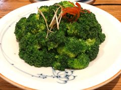 白灼西兰花-陈阿婆鱼头泡饼·京味菜(复兴路店)
