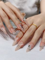 -艾珂·美甲美睫