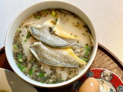 雪菜小黄鱼面-顶特勒·黄鱼馆·特色菜(上海大世界店)