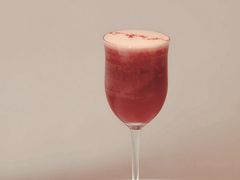 花瓶中的郁金香-théATRE 茶聚场(王府中環店)