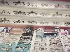 -爱视眸Eyeblling眼镜·依视路·蔡司镜片折扣店(百联南方商城购物中心)