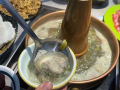 -洞庭洲·防空洞火锅·烧烤·铜锅涮肉(新百广场店)