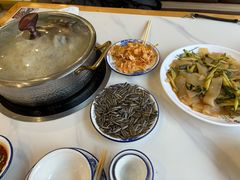 -朴小妹人参鸡汤火锅(长白山万达店)
