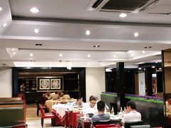 大堂-皇城根·鲁菜济南菜·吊炉烤鸭·炒鸡鱼头(济南旗舰店)