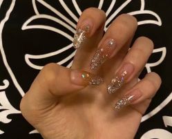 -悦指间美甲美睫
