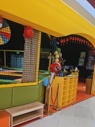 -蹦蹦跳跳(新奥购物中心店)