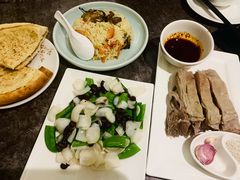 手抓羊肉半斤-贯贯吉·清真餐厅(浙江中路店)