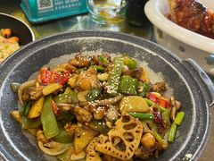 干锅牛蛙-小山寨(天润城店)