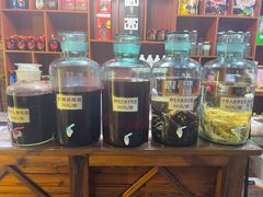 -果松木炭酸菜铜火锅·外婆参鸡汤