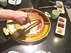 -猪啊牛呀羊啊铜盘烤肉(正大广场店)