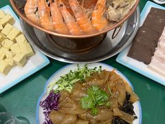 -一口猪海鲜浑锅·东北家常菜