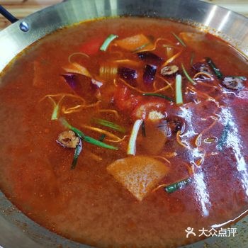 贵州特色酸汤火锅确实不一样