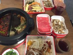 -言玖鲜火锅串串披萨自助(益田假日店)