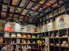 -钟书阁(松江泰晤士小镇店)