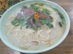 -吕记清真美食城(永兴服装街店)