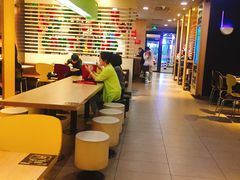 大堂-麦当劳(海岸城店)