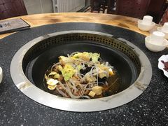 -粘豆包柴火铁锅炖