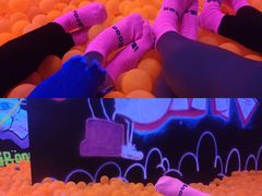 -爱蹦iBOON蹦床运动馆(江汉店)