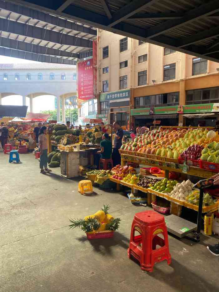 新鸿港水果市场