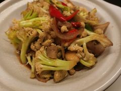 腊味炒青花菜-小厨娘淮扬菜(六合欢乐港店)