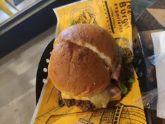 -UMAMI乌玛米披萨·汉堡·清真Halal(红岭北店)
