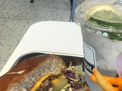 -TRIPS BURGER(大钟寺店)