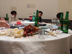 -茸梅路右拐龙虾-农家菜(松江店)
