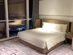-大连星海皇冠假日酒店