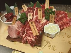 -铭牛烧肉·和牛海鲜自助(高新月牙湖店)