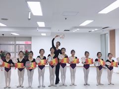 -小芳舞蹈团·少儿舞蹈·中国舞(龙江校区)