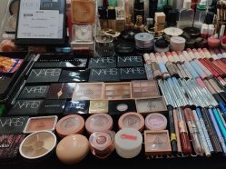 -红馆妆造(中央大街店)