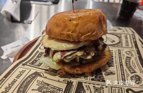 Fried Egg Cheese Beef Burger