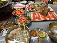 -围炉肉舍丹东海鲜烤肉·烤活鳗(步行街店)
