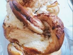 豆沙吐司-昆明冠生园·蛋糕·面包(南强街店)