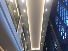 抬头看到的-王权免税店(普吉市区店)