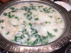 汆羊汤-蒙古人烤羊大师·绿野餐厅(工农大路店)