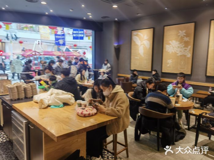 星巴克(泰安万达店)图片
